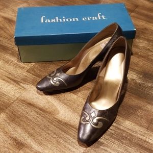 Johansen "1876 So Unmistakably" Vintage Heels